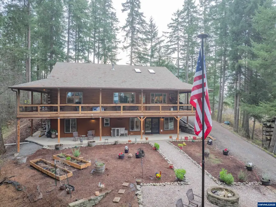 32583  Bellinger Scale Rd, Lebanon, OR 97355 - Image #2