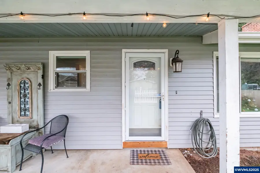 708 W High St, Stayton, OR 97383 - #2