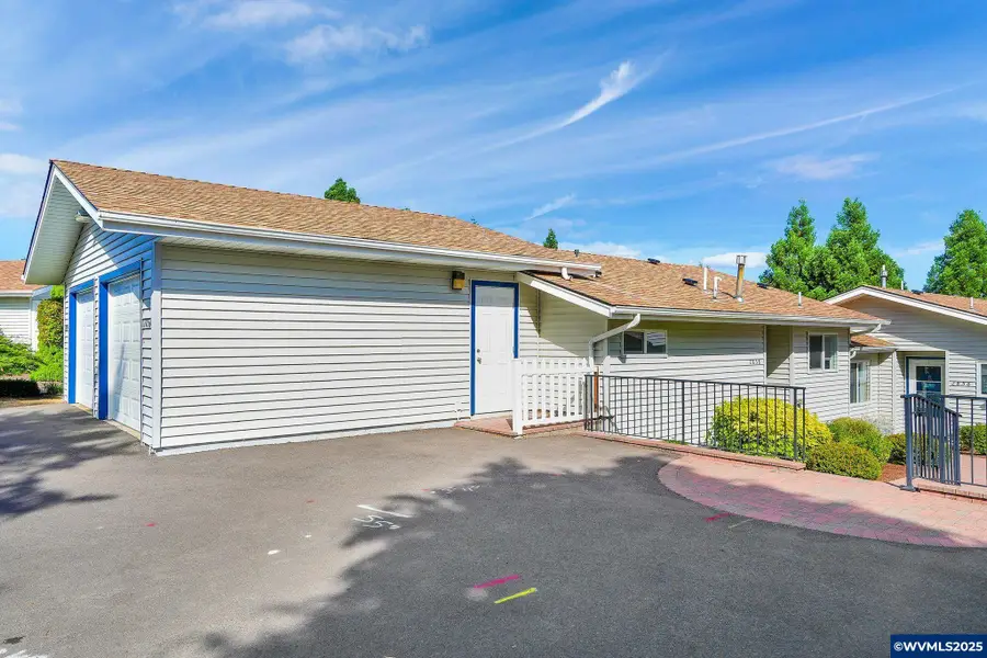 2858  Oakcrest Dr NW, Salem, OR 97304 - Image #3