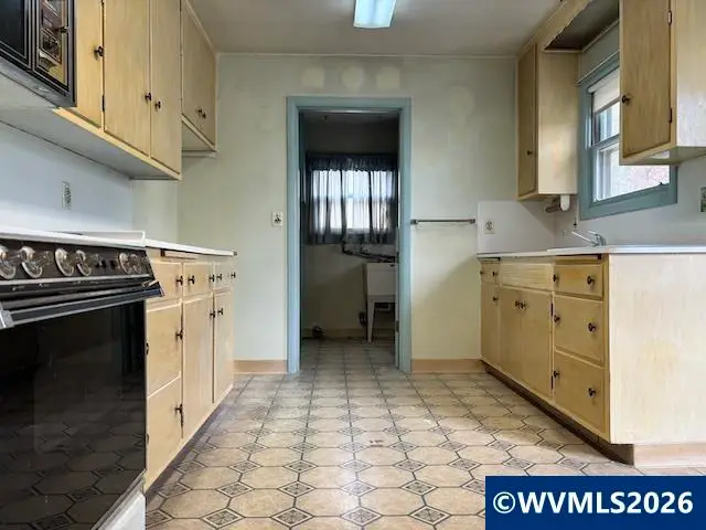 2690  Englewood Av NE, Salem, OR 97301 - #2