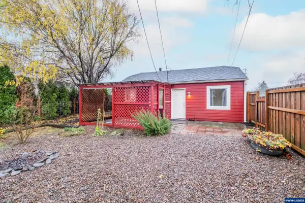 1810  Liberty St NE, Salem, OR 97301