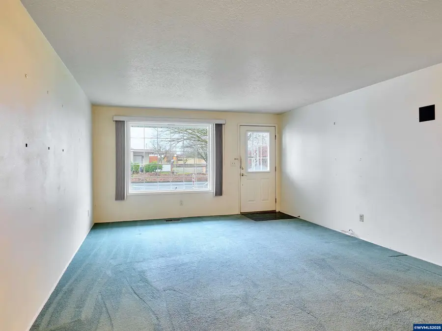 1032  STANFIELD Rd, Woodburn, OR 97071 - Image #3