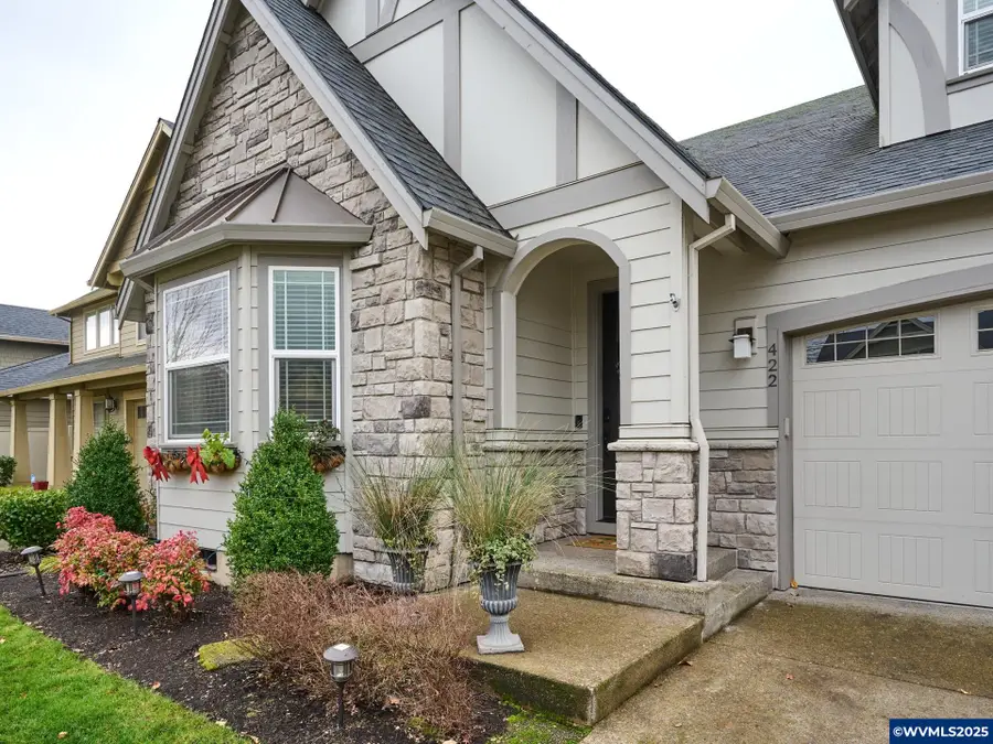 422  TURNBERRY Av, Woodburn, OR 97071 - Image #3