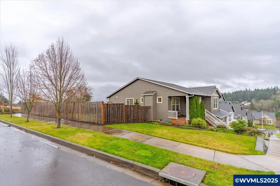 2383  Cherry Blossom Dr, Salem, OR 97304 - Image #3