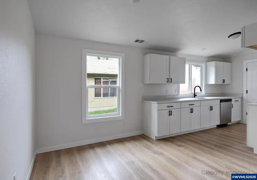 339 NE Yamhill St, Willamina, OR 97396 - Image #2