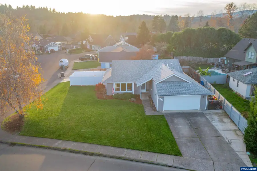 383 SW Wyatt St, Dallas, OR 97338 - Image #3