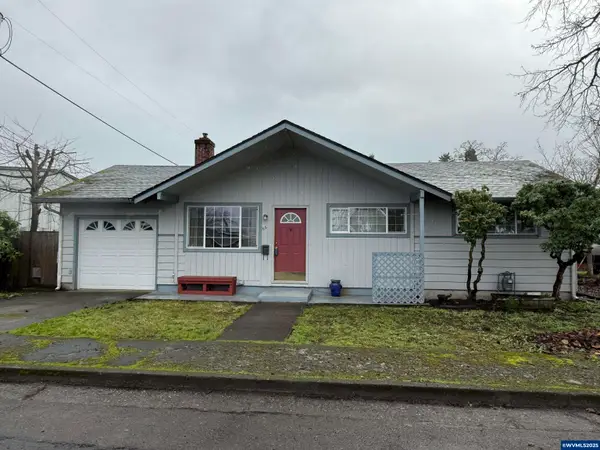 66  Cox St, Lebanon, OR 97355