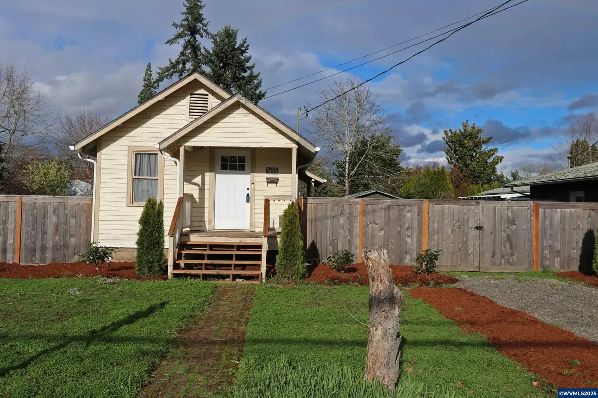 585  Hickory St NE, Salem, OR 97301 - Image #1