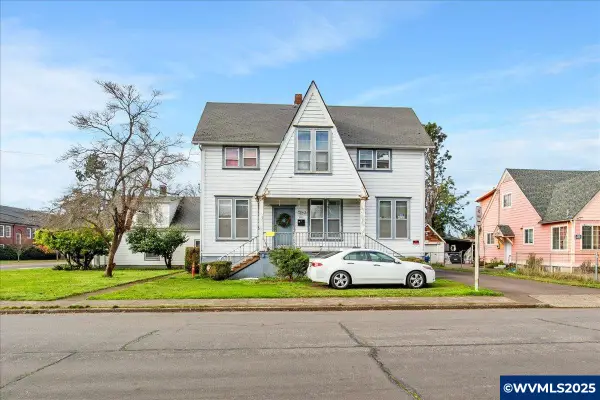 925  14th St NE, Salem, OR 97301