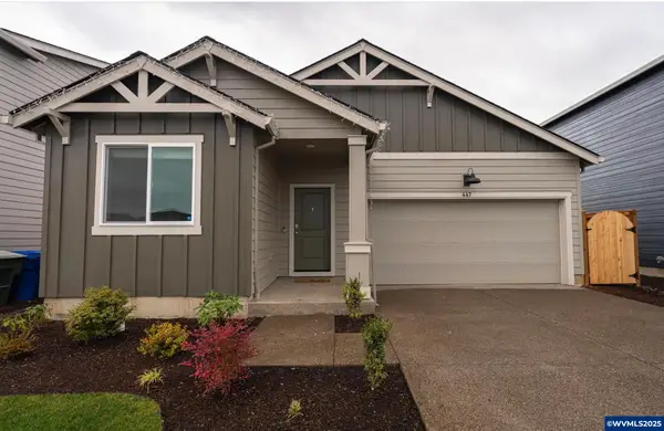 447  Greencrest St NE, Salem, OR 97301