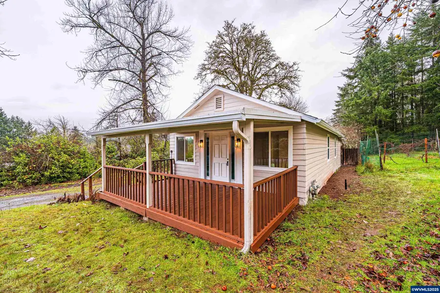 225  21st Av, Sweet Home, OR 97386 - #2