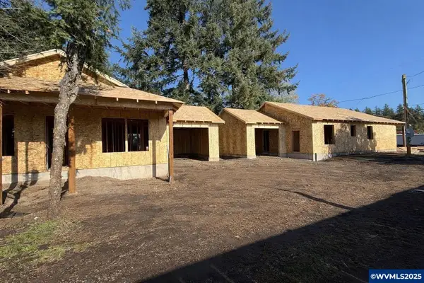 7425  5th St SE, Turner, OR 97392