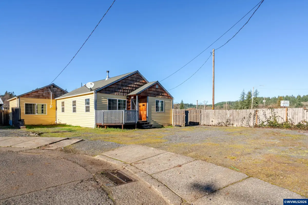 1360  2nd Av, Sweet Home, OR 97386 - Image #1