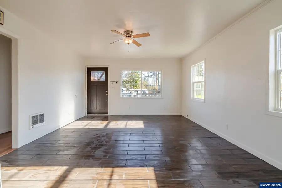 1360  2nd Av, Sweet Home, OR 97386 - Image #2