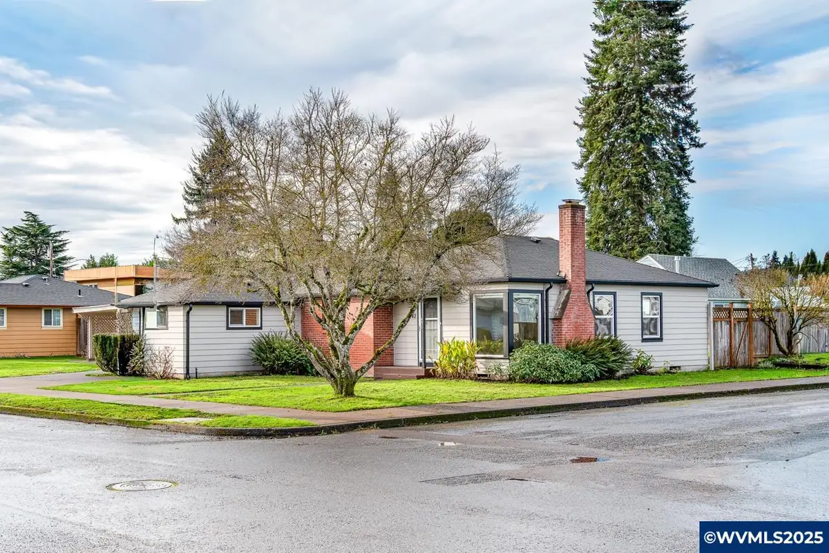 742  Walnut St, Lebanon, OR 97355 - Image #1