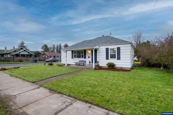 590  Monmouth St, Independence, OR 97351