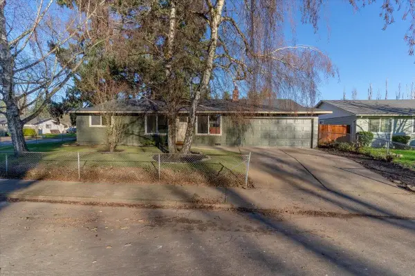 828  Oxen Ct SE, Salem, OR 97317