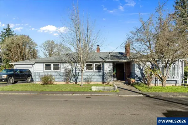 760  Birch St, Sweet Home, OR 97386