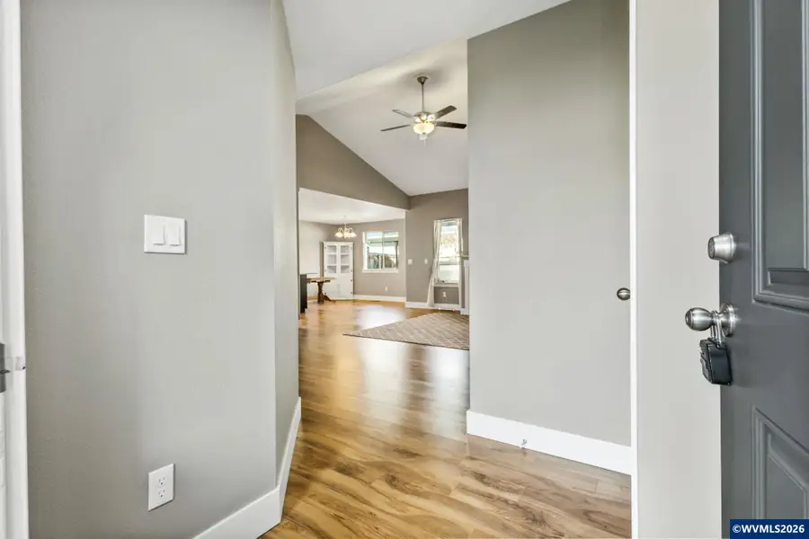 1075  12th St, Sweet Home, OR 97386 - Image #3