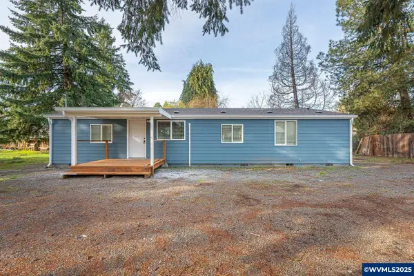 1190  27th Av, Sweet Home, OR 97386