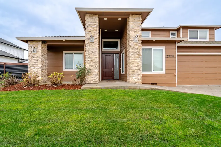 2998 NE Zuhlke Ln, Albany, OR 97321 - #2