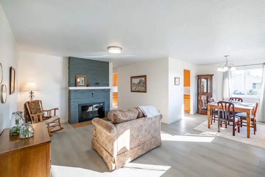 2299  Country Club Ter, Woodburn, OR 97071 - Image #3