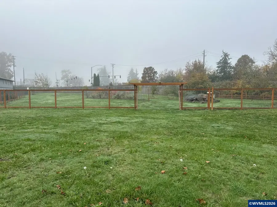 219  Columbia St, Jefferson, OR 97352 - Image #2