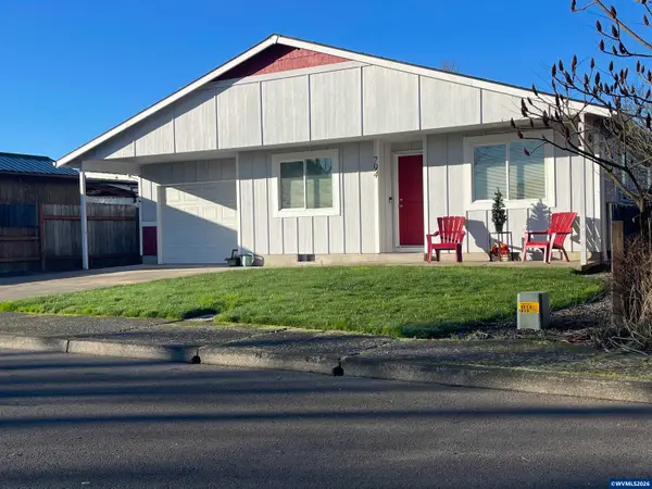 794 S Sunrise Dr, Jefferson, OR 97352