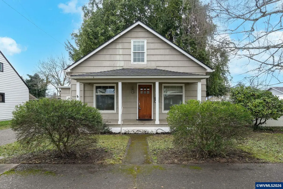 612  Walnut St, Lebanon, OR 97355 - Image #1