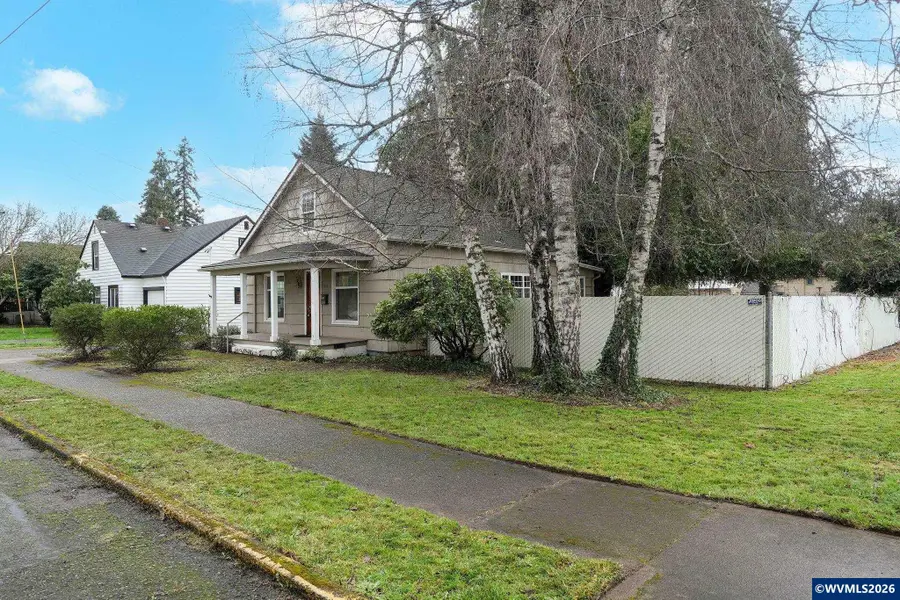 612  Walnut St, Lebanon, OR 97355 - Image #2