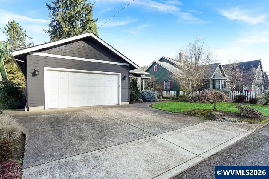 1101  Madison St, Silverton, OR 97381 - Image #3