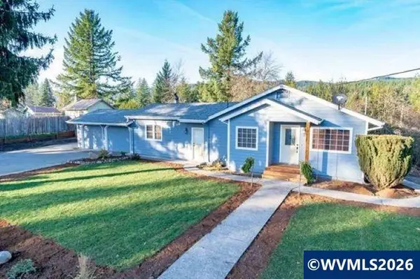 483 SE Hazel Av, Mill City, OR 97360