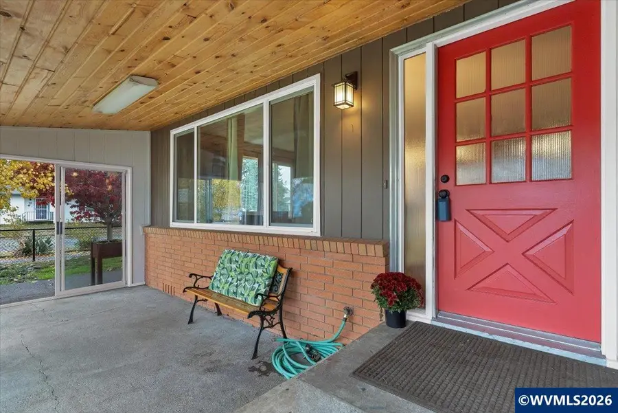 511 E Elwood St, Stayton, OR 97383 - Image #2