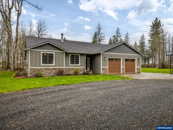 12950 S Barnards Rd, Molalla, OR 97038