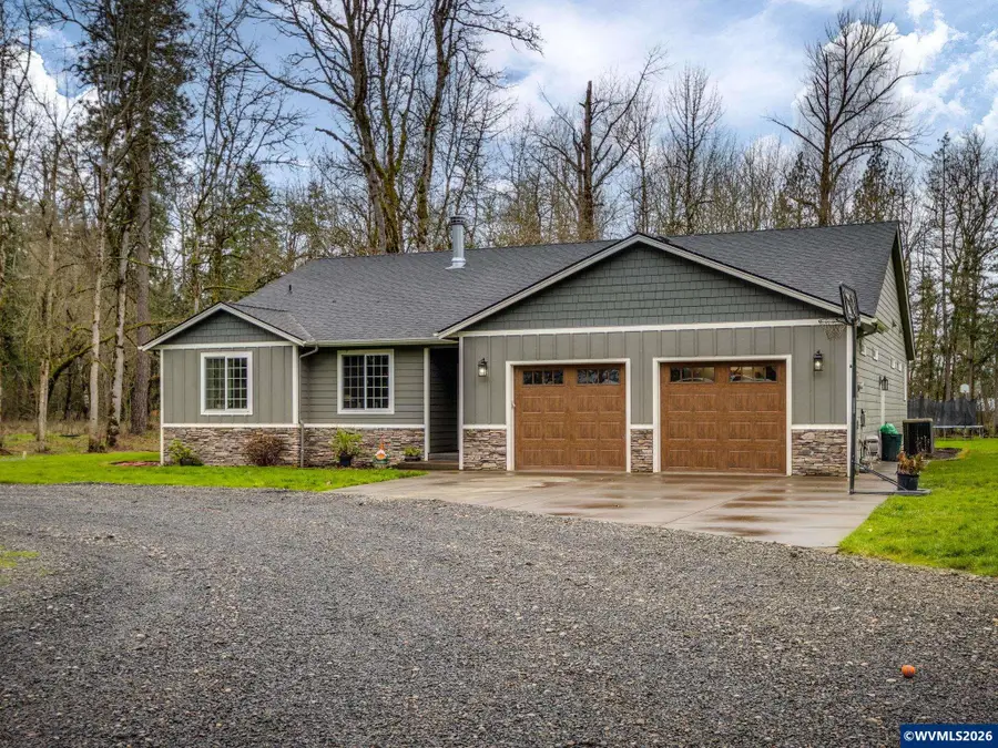12950 S Barnards Rd, Molalla, OR 97038 - Image #2