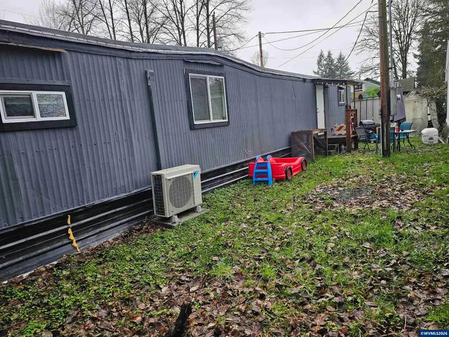 1817  Vine St, Sweet Home, OR 97386 - Image #3