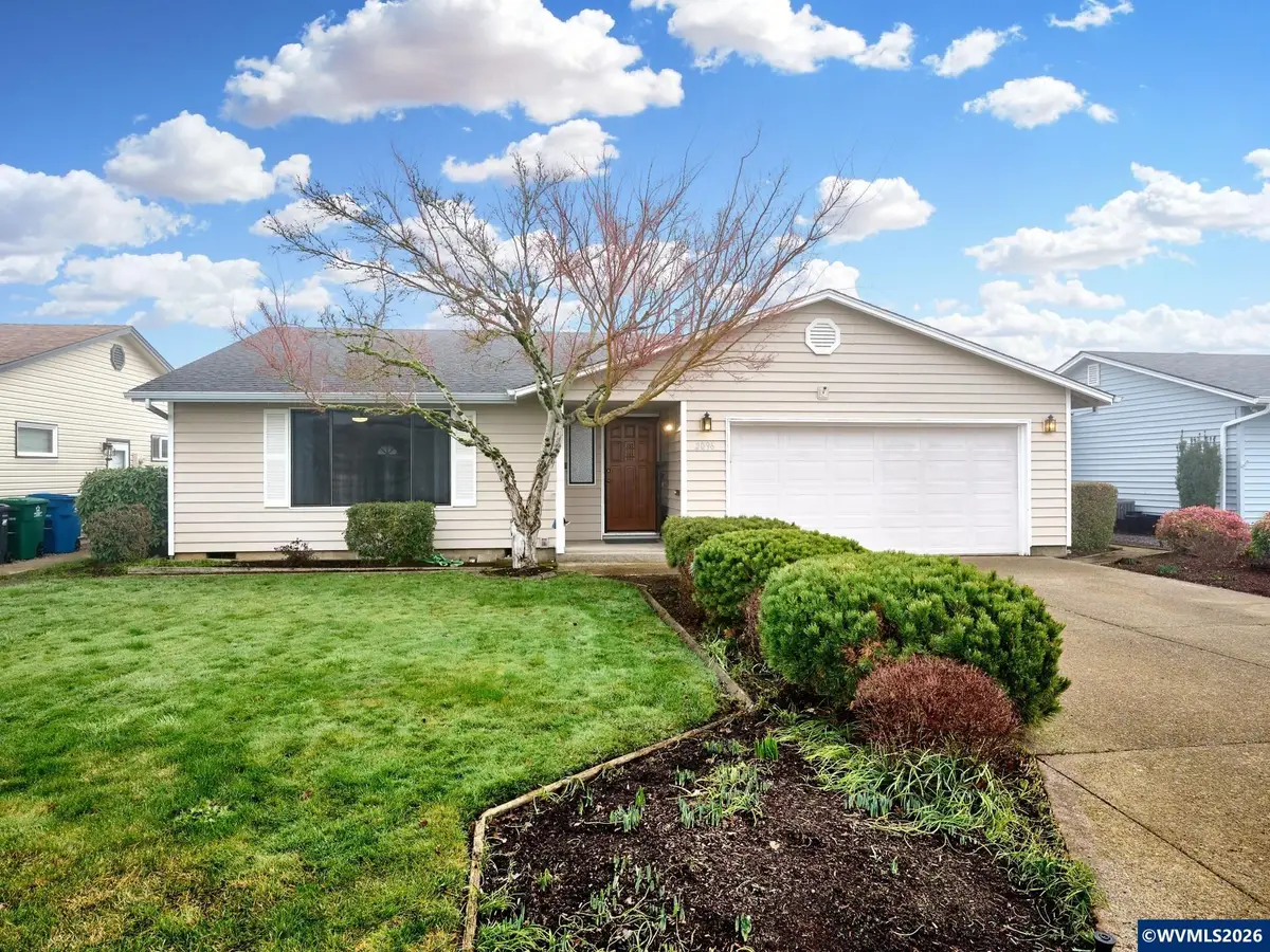 2096  Camellia Wy, Woodburn, OR 97032 - Image #1