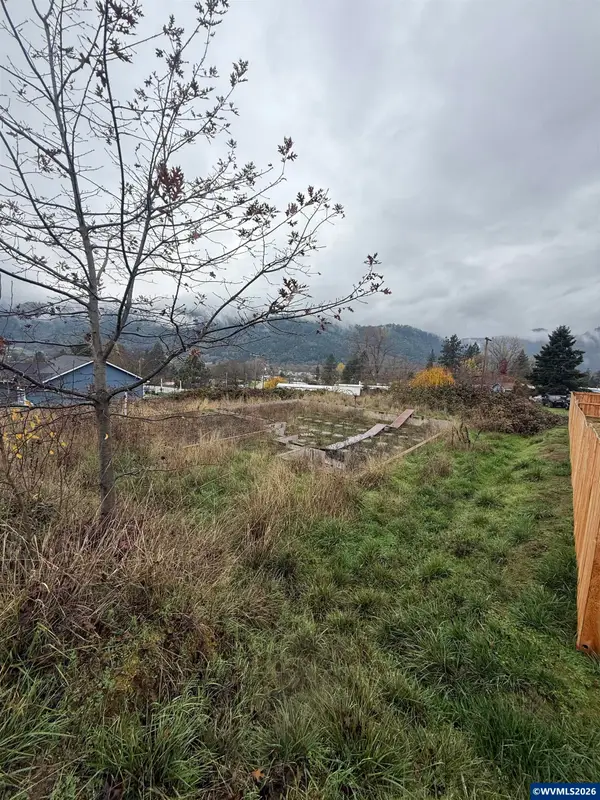 268  Mona (-264 ) St, Myrtle Creek, OR 97457