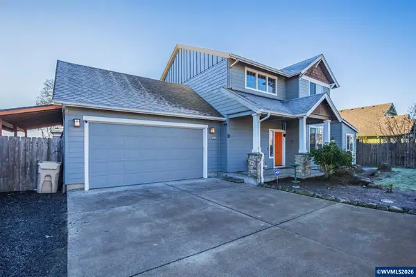 238 W Jadon Dr, Lebanon, OR 97355