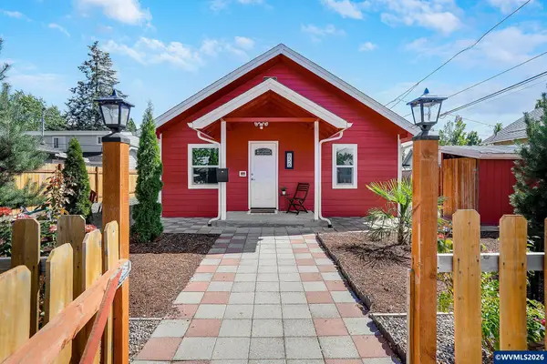 856  Highland Av NE, Salem, OR 97301