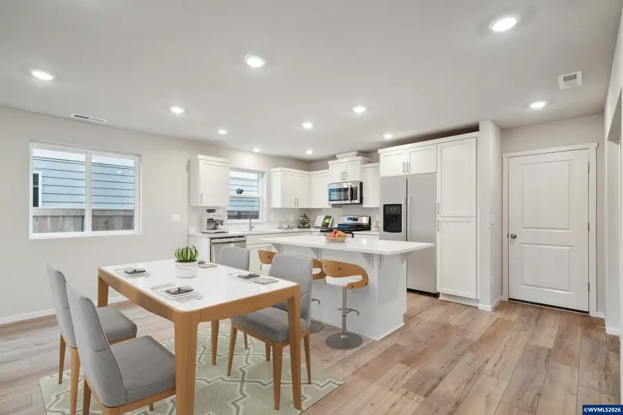 714  Merriott Ln, Woodburn, OR 97071 - Image #2