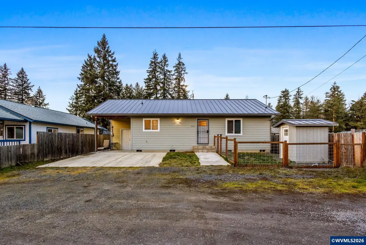 1907  Willow St, Sweet Home, OR 97386 - Image #1