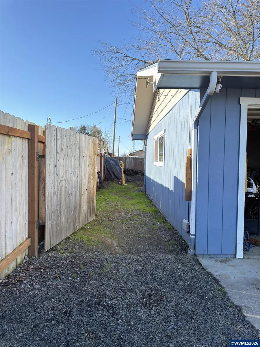 1240  Hood St SE, Albany, OR 97322 - Image #3