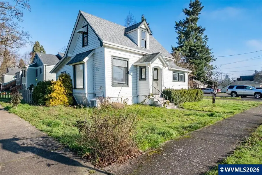 109 E Isabella St, Lebanon, OR 97355 - Image #3