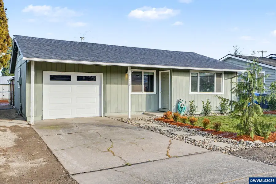 409  Washington St, Silverton, OR 97381 - Image #2