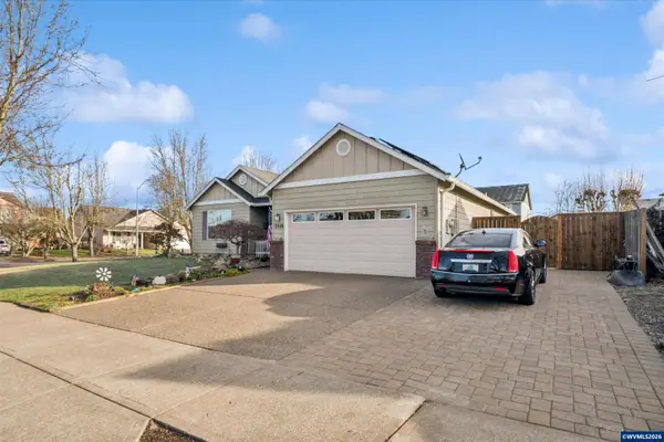 2846  Roanoke St, Woodburn, OR 97071