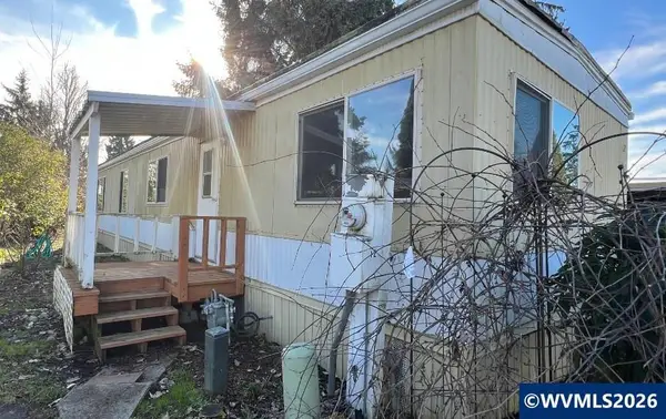 1905  Waverly (12) Dr SE, Albany, OR 97322