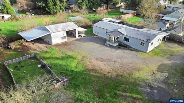 3372  Long St, Sweet Home, OR 97386