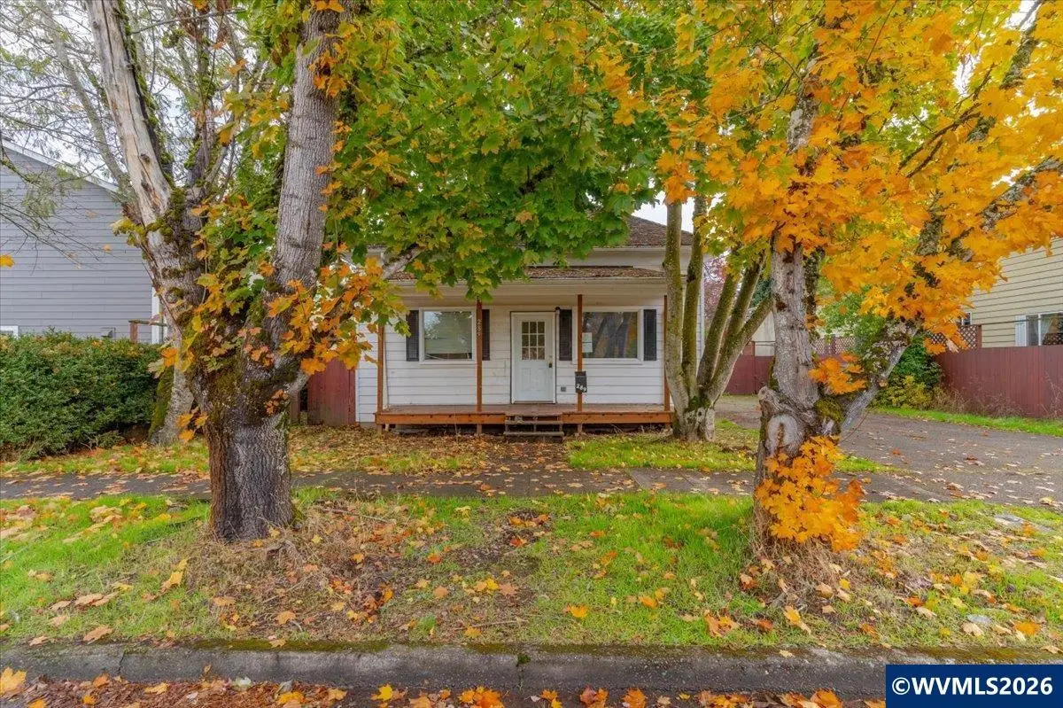 289 S 3Rd St, Lebanon, OR 97355 - #1