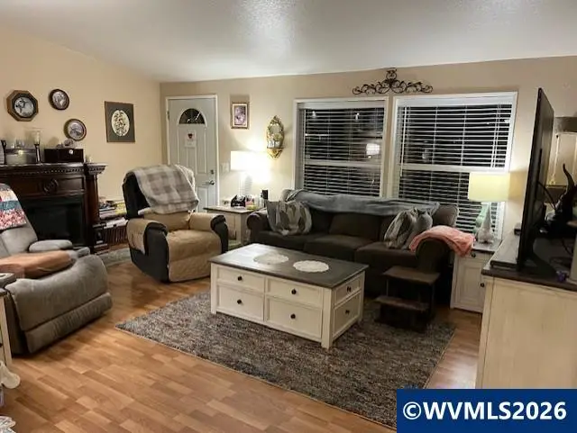 642  Royalty (#12) Cir NE, Salem, OR 97301 - Image #2